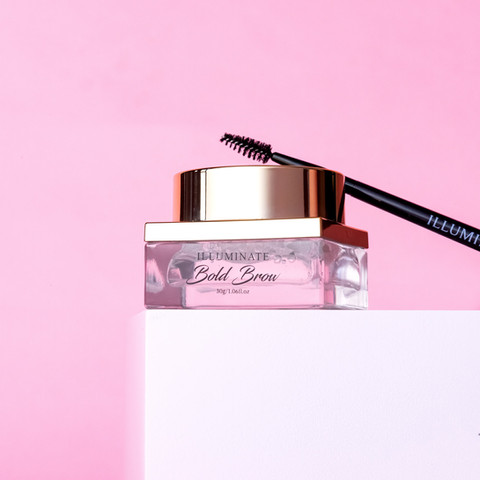 Northern Ireland, Ireland and UK-based commercial studio product photographer. 